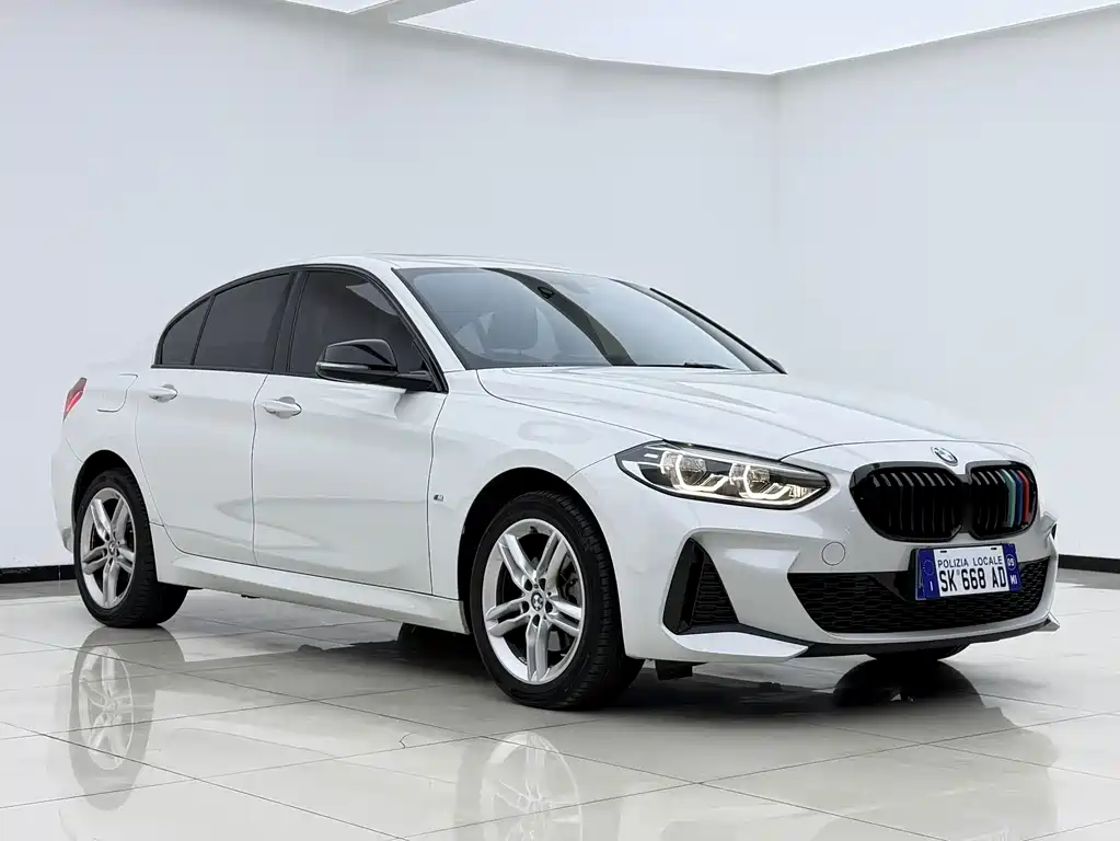 BMW 1 Series 2019 — фото 3