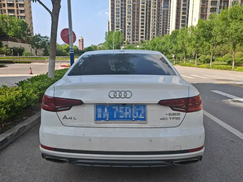 Audi A4L 2019