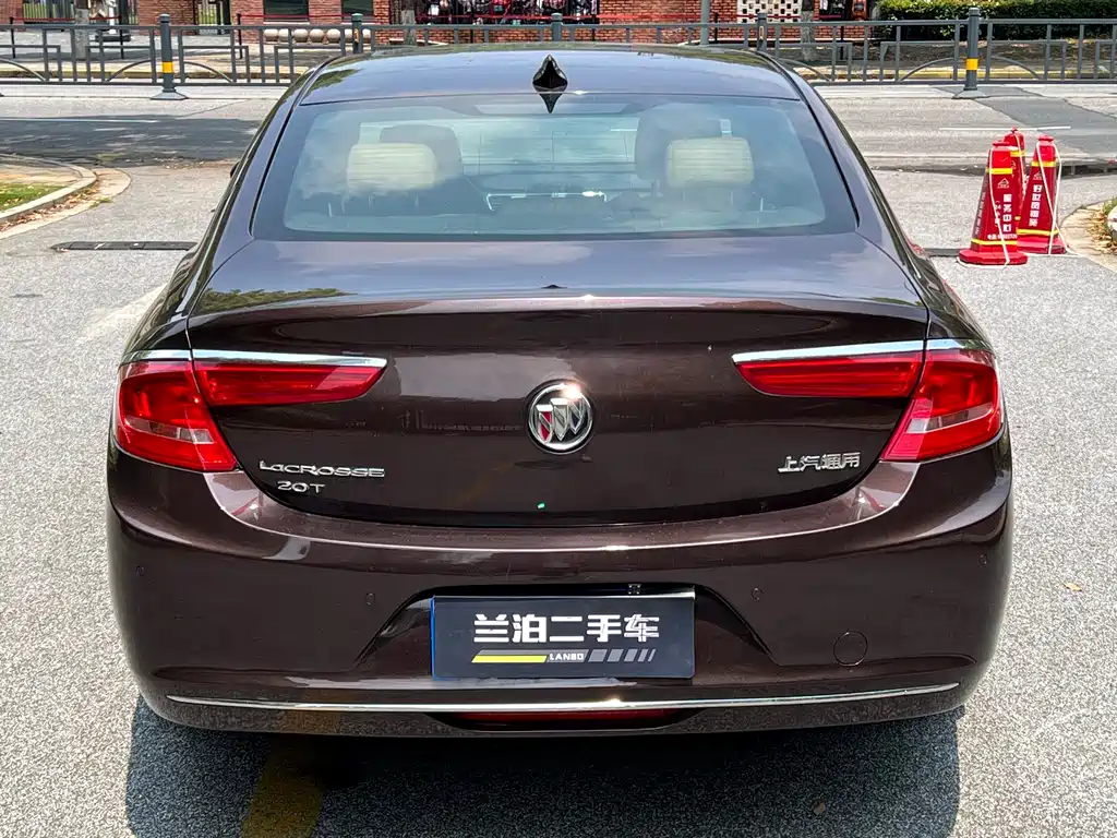 Buick LaCrosse 2018 — фото 13