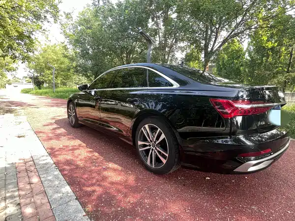 Audi A6L 2023