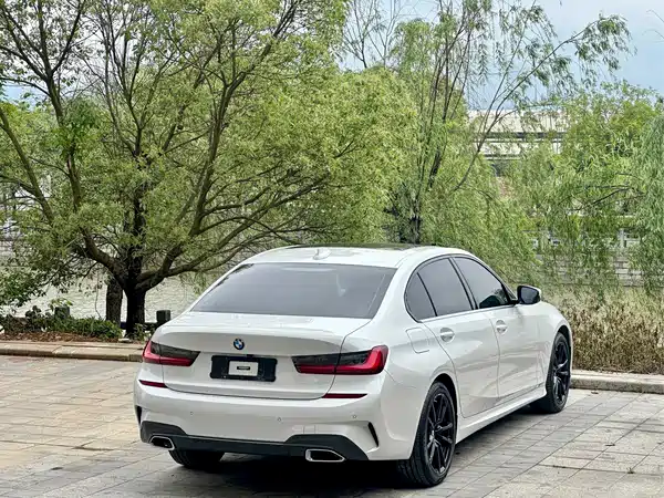 BMW 3 Series 2022