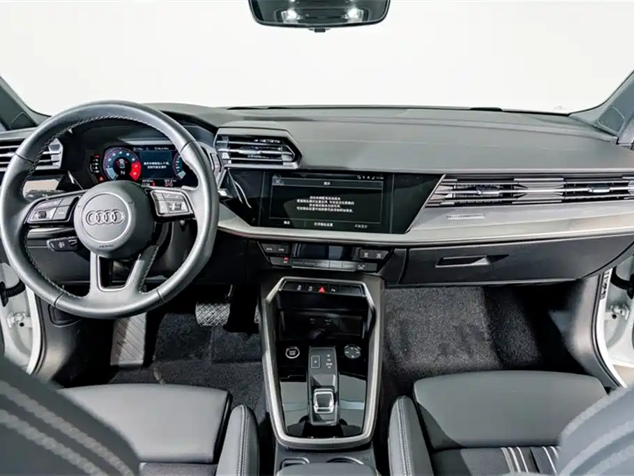 Audi A3 2024 — фото 11