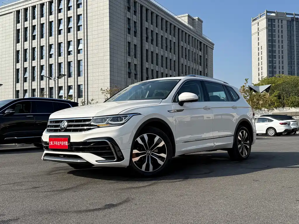 Volkswagen Tiguan L 2022 — фото 30