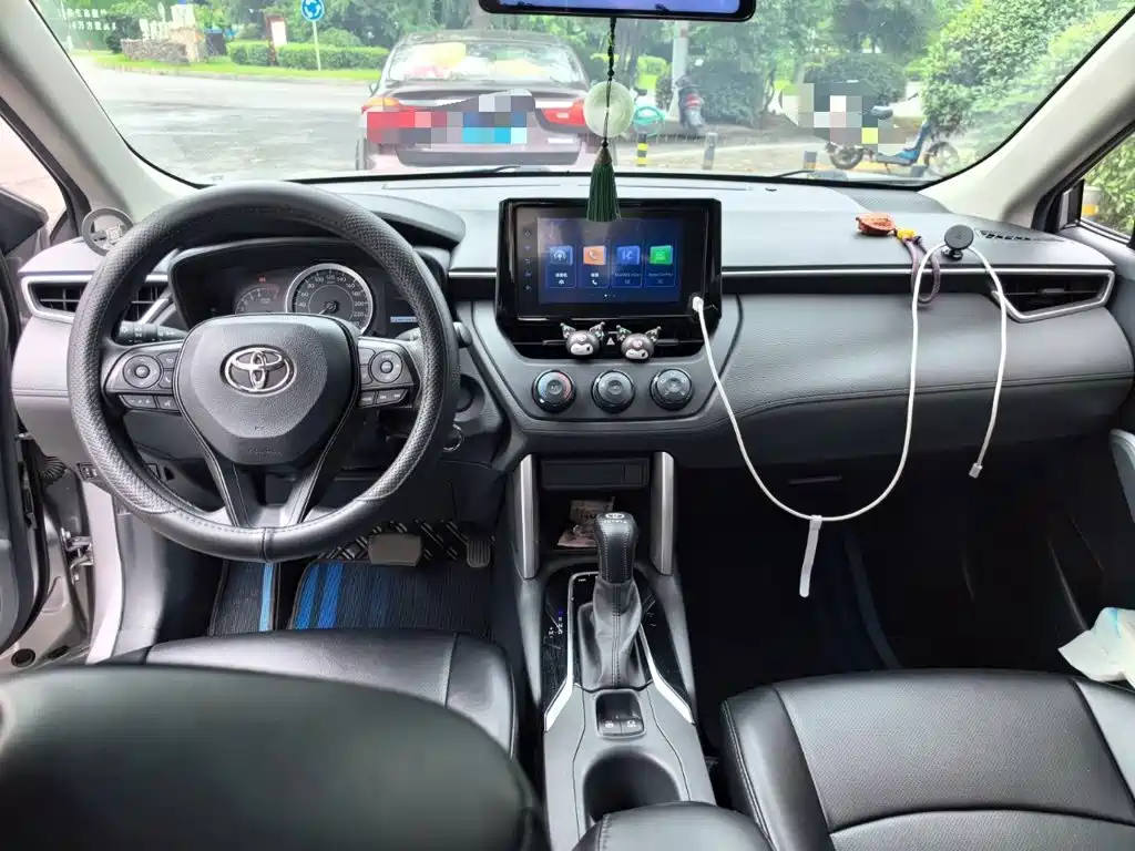 Toyota Corolla Cross 2022 — фото 13