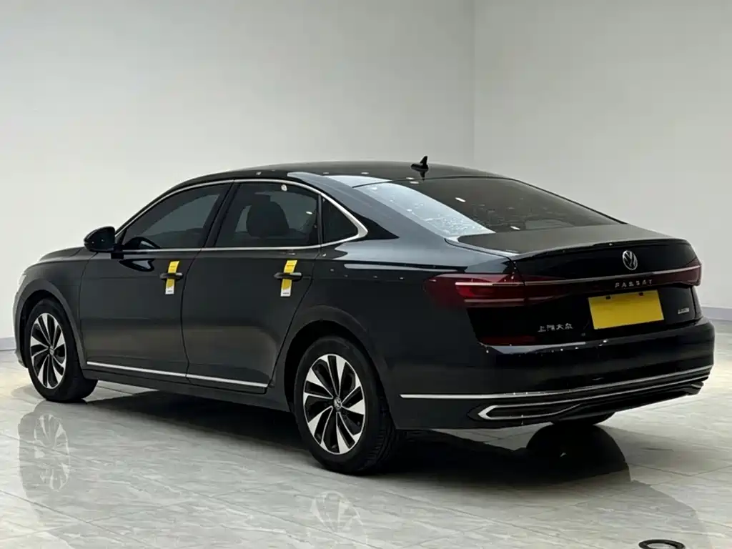 Volkswagen Passat 2022