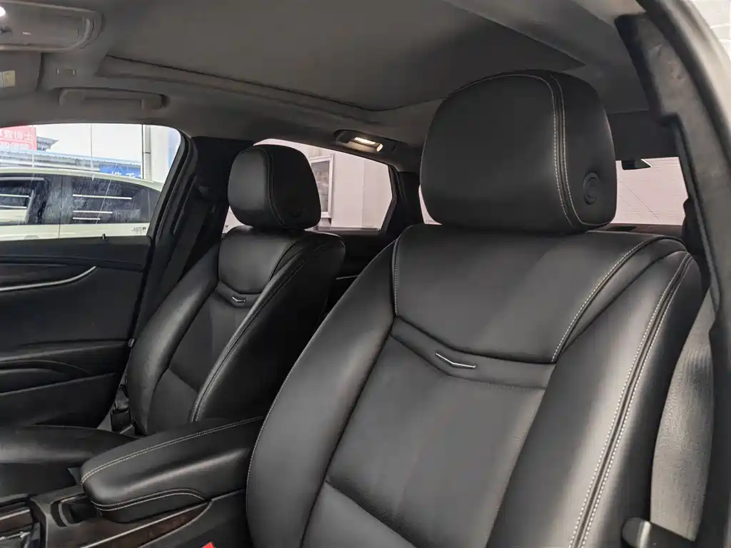 Cadillac XTS 2018 — фото 8