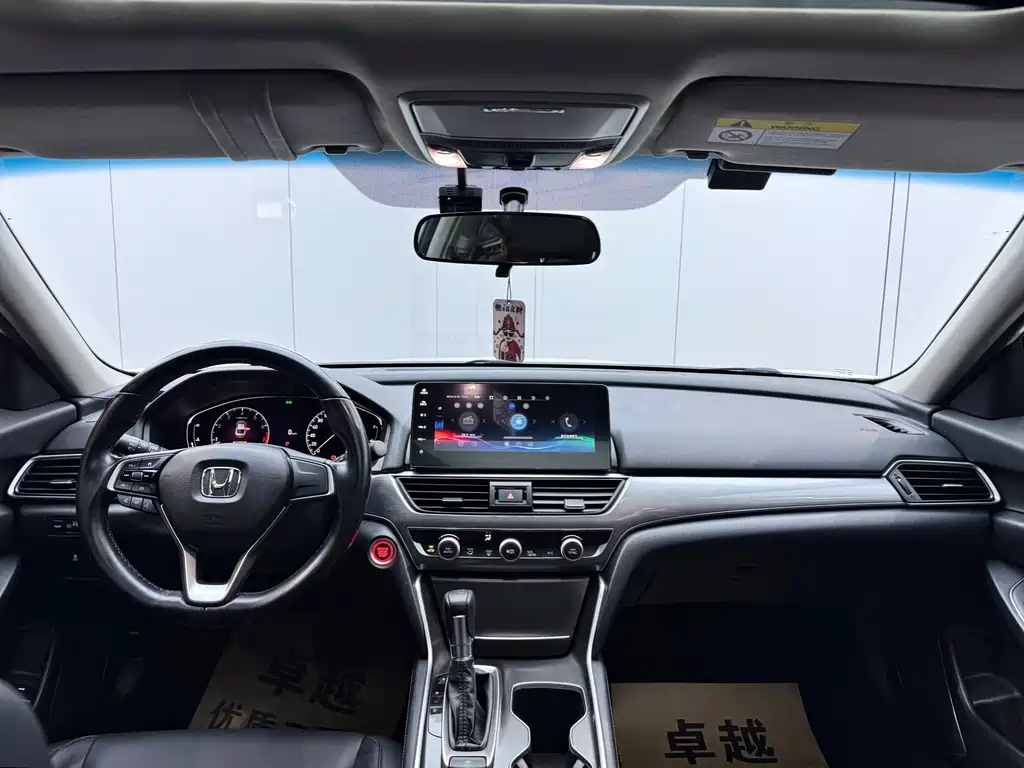Honda Accord 2022 — фото 18