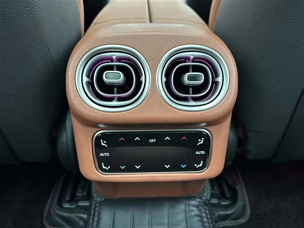 Mercedes-Benz GLC 2025 — фото 11