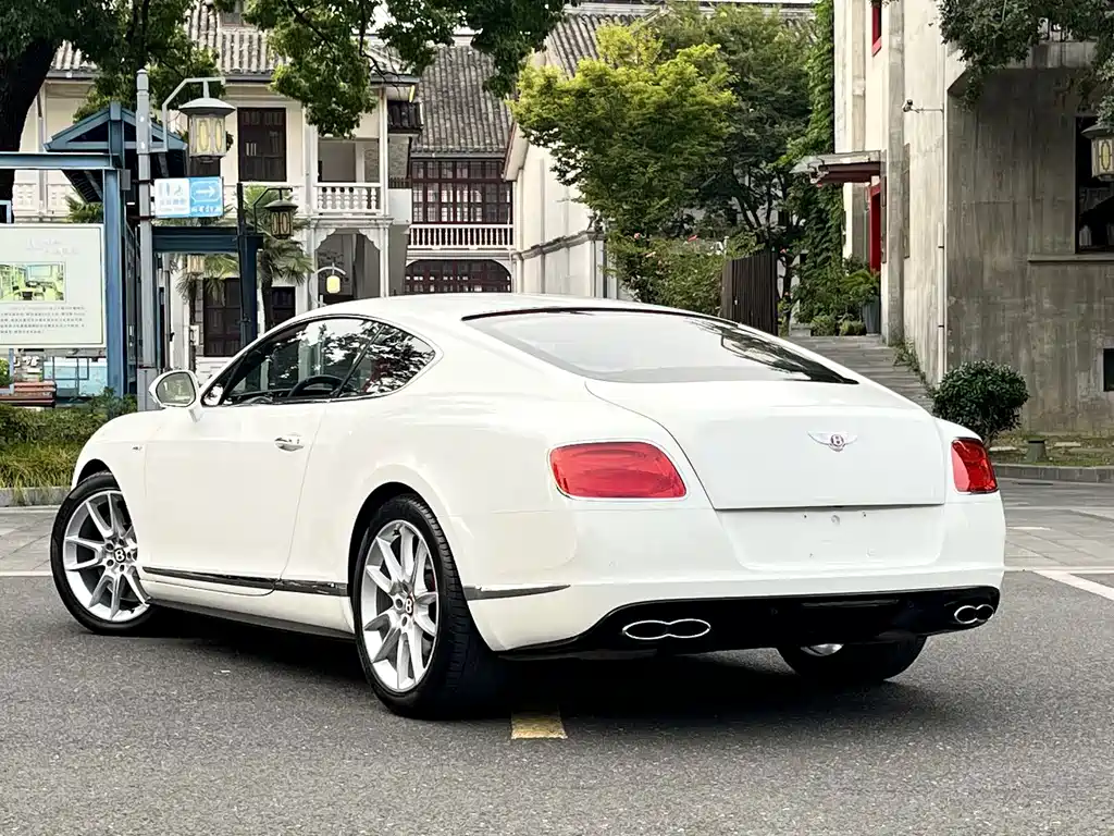 Bentley Continental 2014 — фото 4