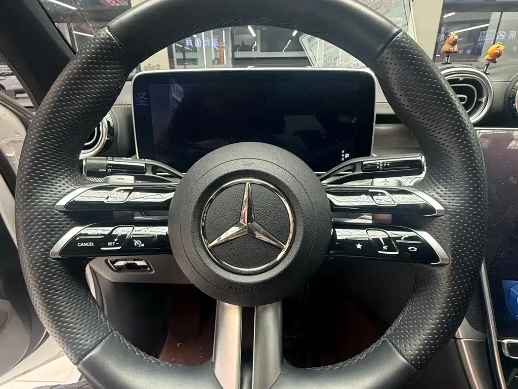 Mercedes-Benz C-Class 2023 — фото 9