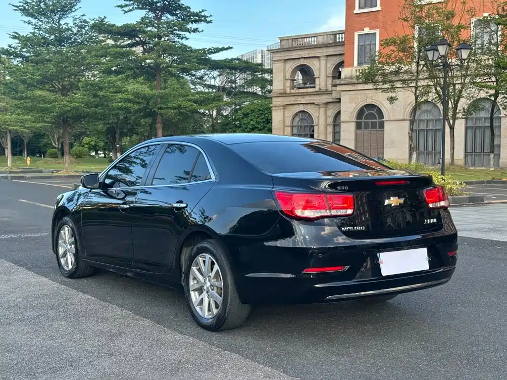 Chevrolet Malibu 2017 — фото 16