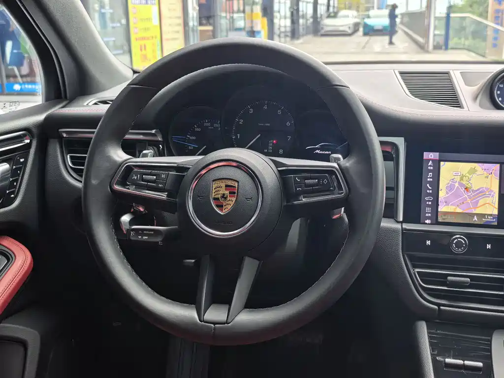 Porsche Macan 2022 — фото 14
