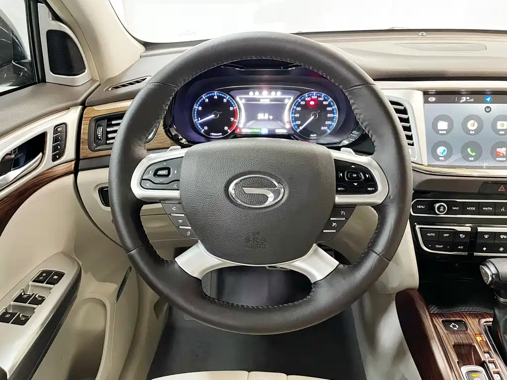 GAC Trumpchi GS8 2017 — фото 19