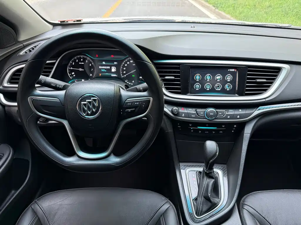 Buick Excelle 2017 — фото 11