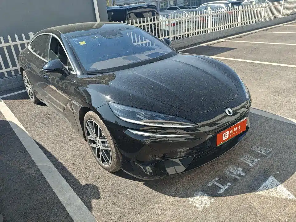 Denza Z9 2025
