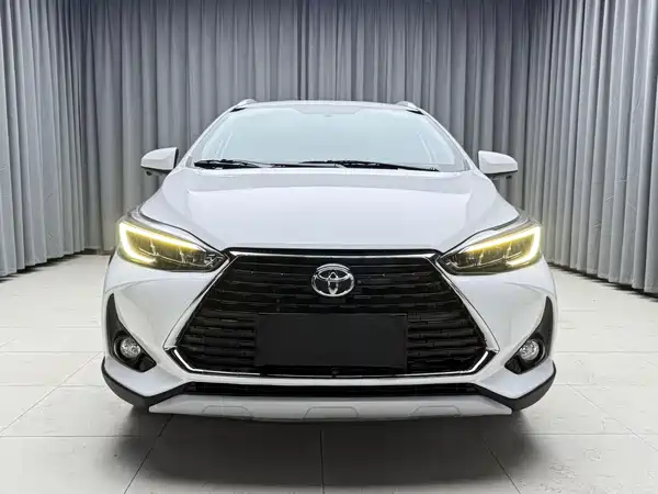 Toyota Yaris L 2022