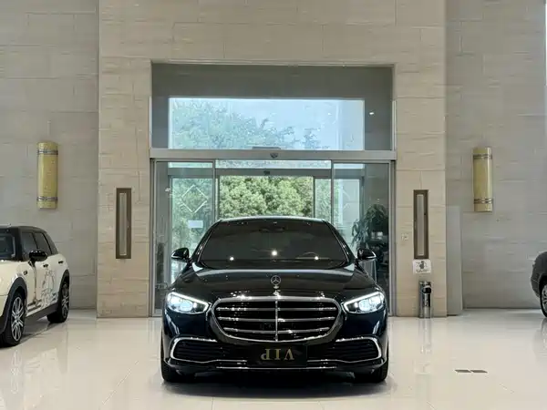 Mercedes-Benz S-Class 2021