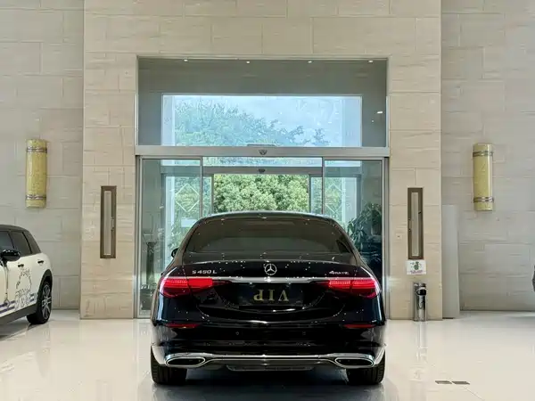 Mercedes-Benz S-Class 2021