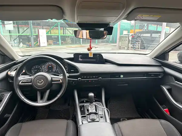 Mazda 3 Axela 2021