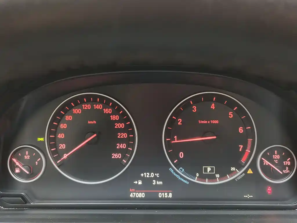 BMW 5 Series 2015 — фото 19