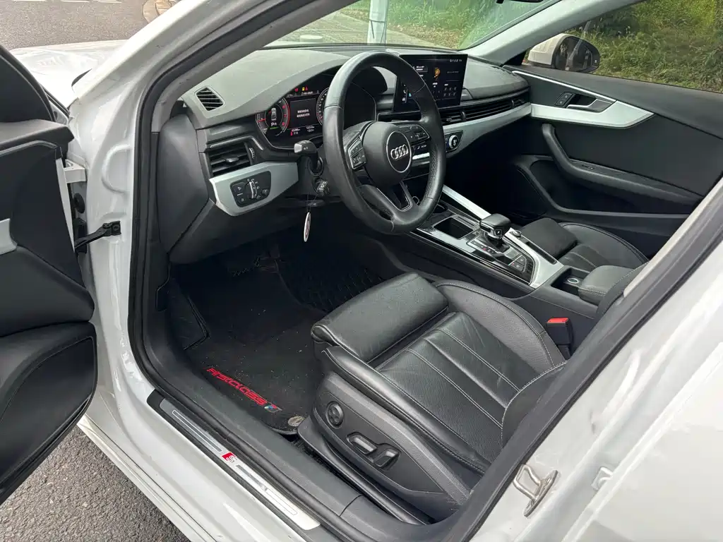 Audi A4L 2023