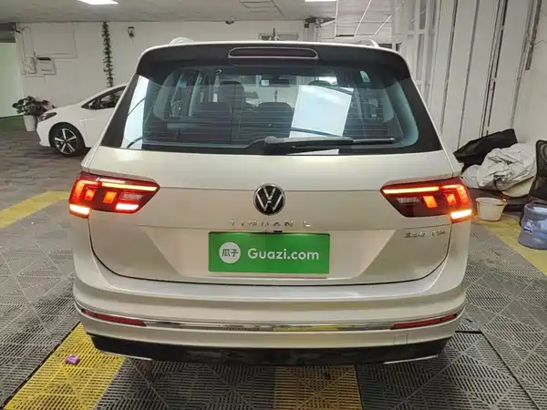 Volkswagen Tiguan L 2021