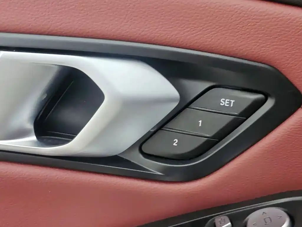 BMW 3 Series 2023 — фото 12