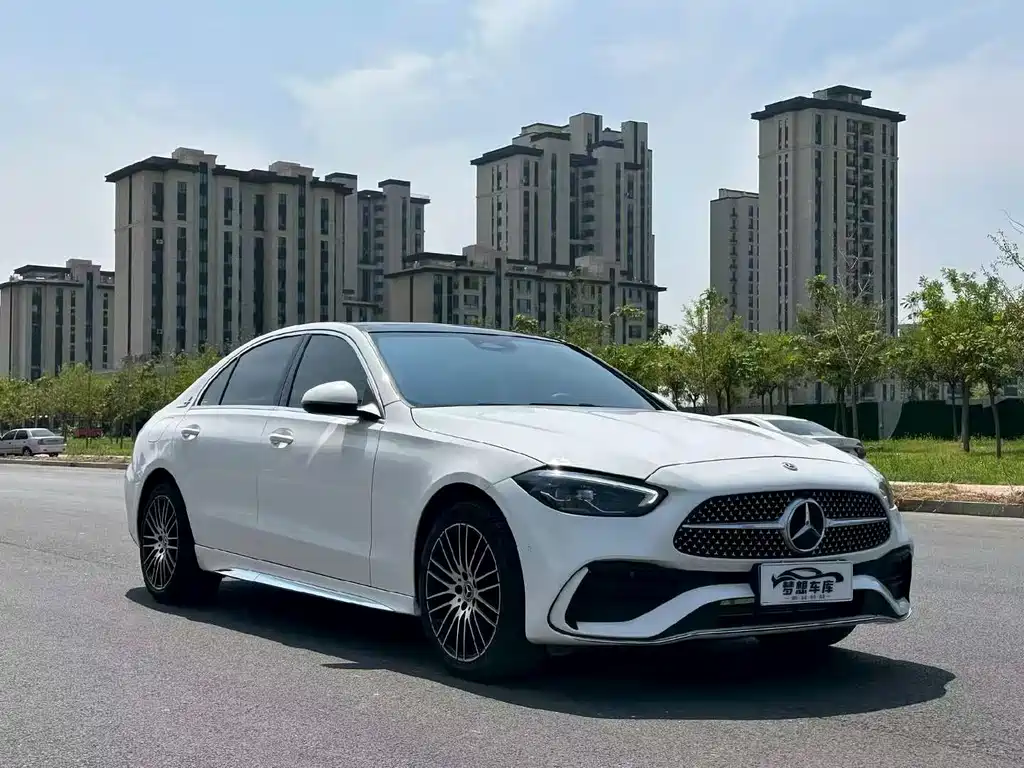 Mercedes-Benz C-Class 2023 — фото 3