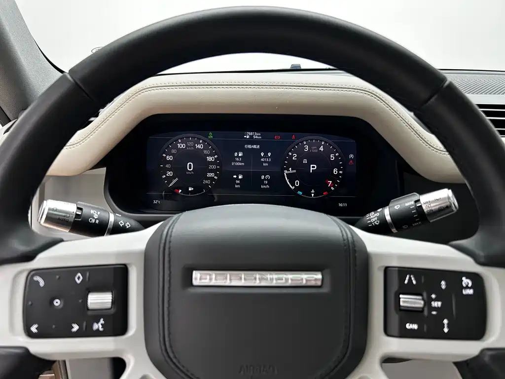 Land Rover Defender 2020 — фото 9