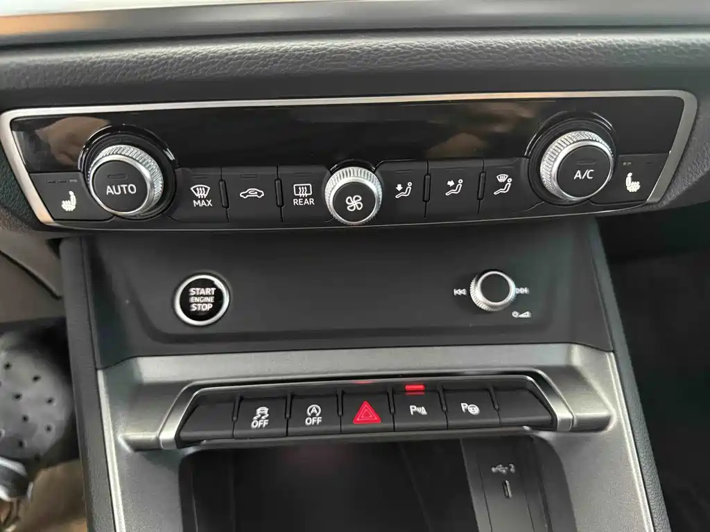 Audi Q3 2022 — фото 13