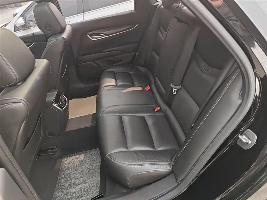 Cadillac XTS 2019 — фото 13