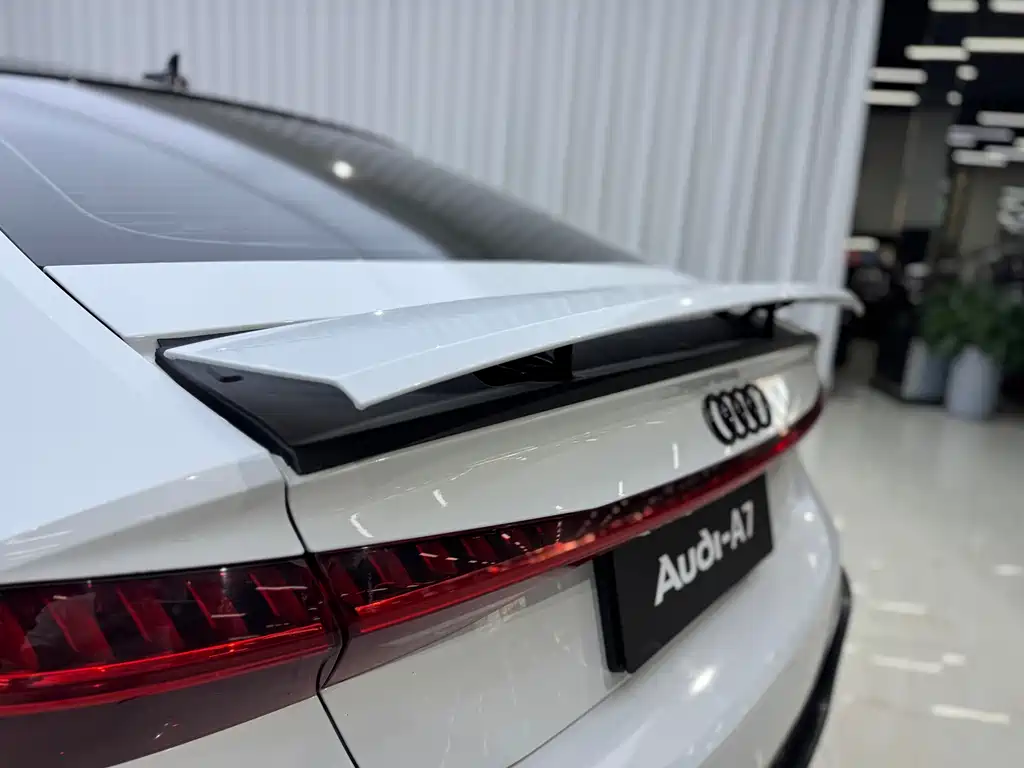 Audi A7 2021 — фото 16