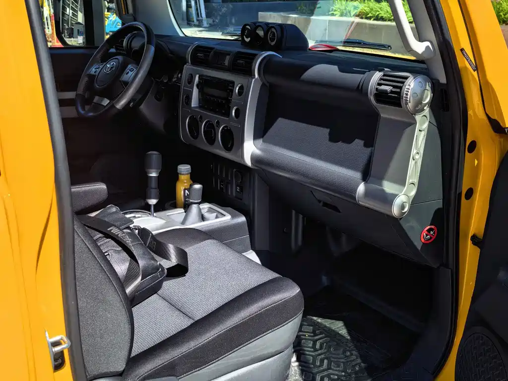 Toyota FJ Cruiser 2019 — фото 3