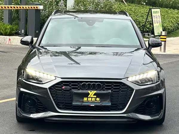 Audi RS 4 2023