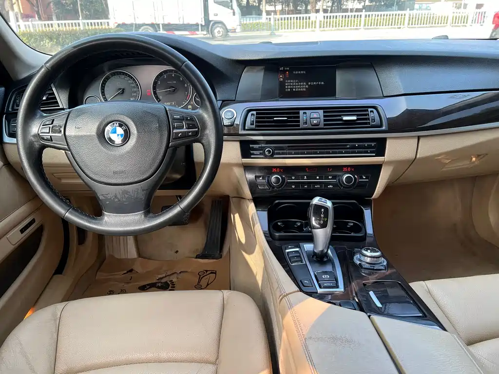 BMW 5 Series 2013 — фото 11