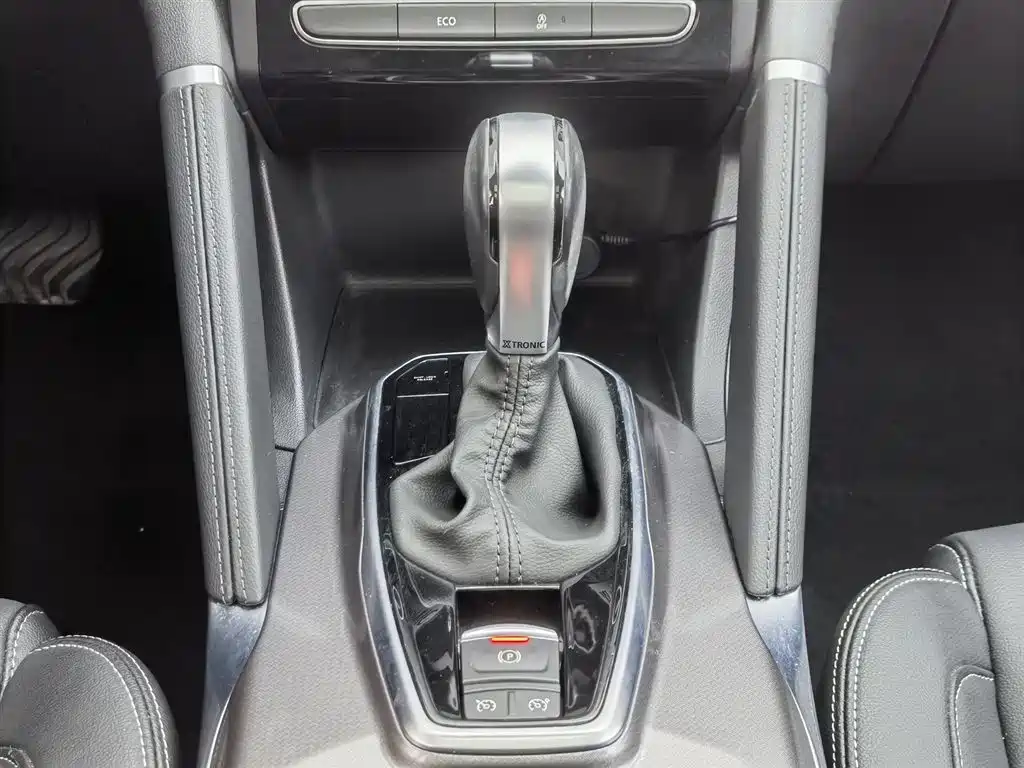 Renault Koleos 2018 — фото 13