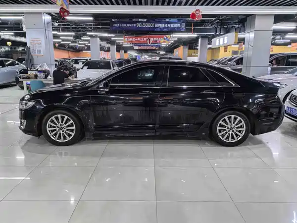 Lincoln MKZ 2018