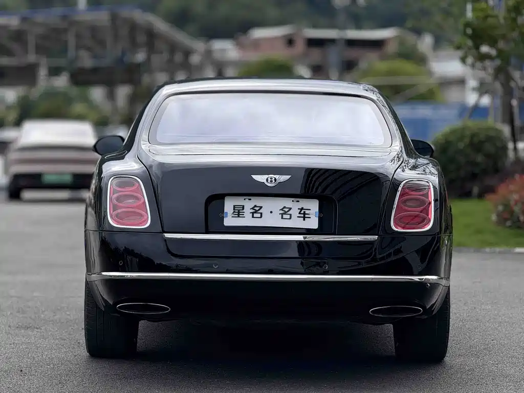 Bentley Mulsanne 2015 — фото 21