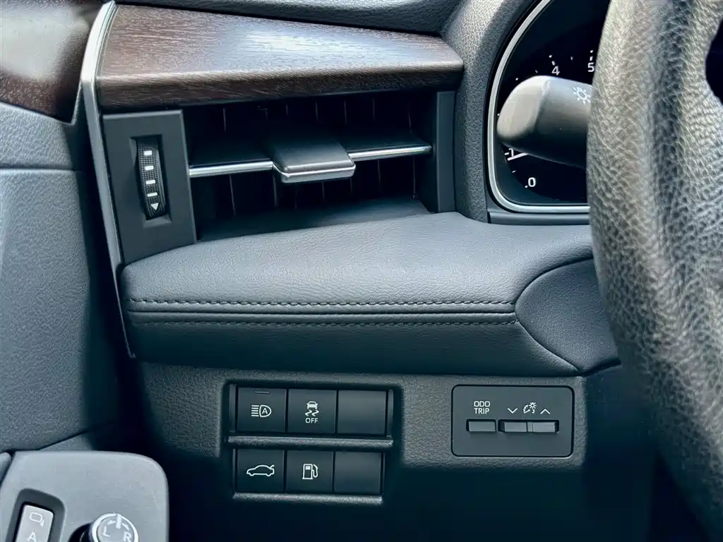 Toyota Avalon 2020 — фото 19