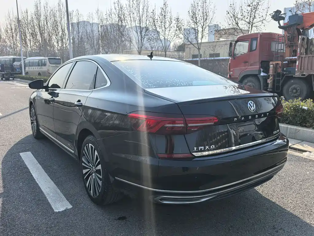Volkswagen Passat 2020 — фото 5