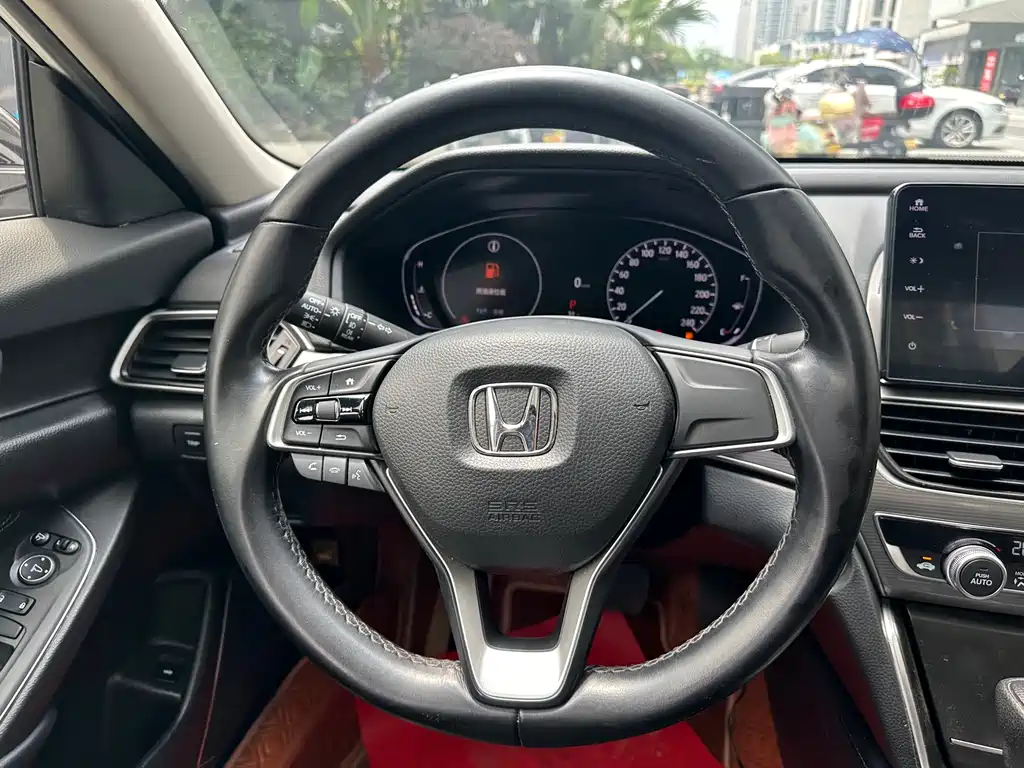 Honda Accord 2022 — фото 9