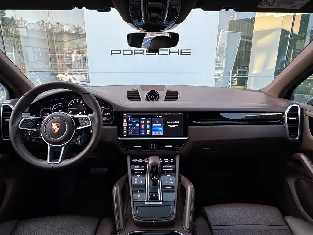 Porsche Cayenne Hybrid 2021 — фото 11