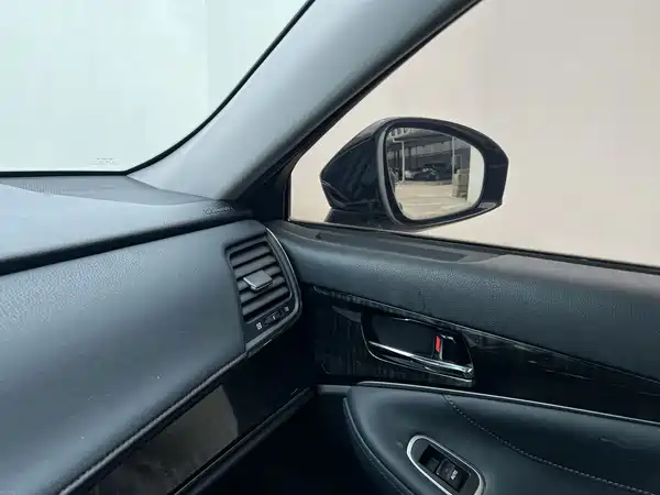 Toyota Crown 2017
