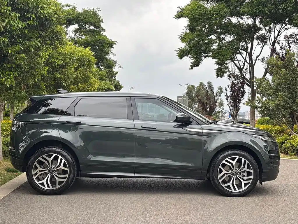 Land Rover Range Rover Evoque 2023 — фото 7