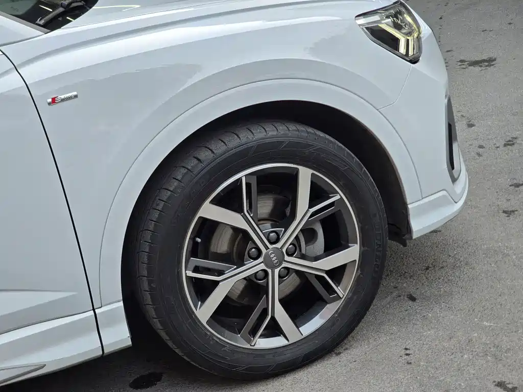 Audi Q3 Sportback 2020 — фото 8