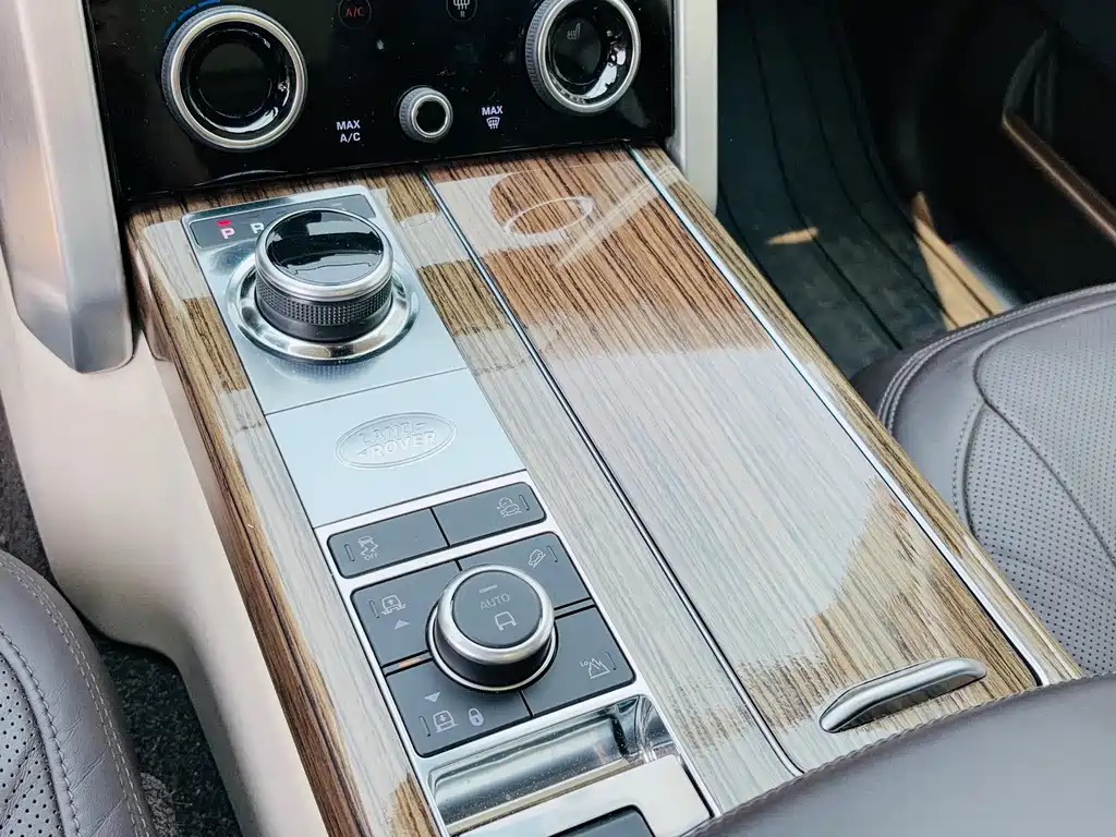 Land Rover Range Rover 2019 — фото 15