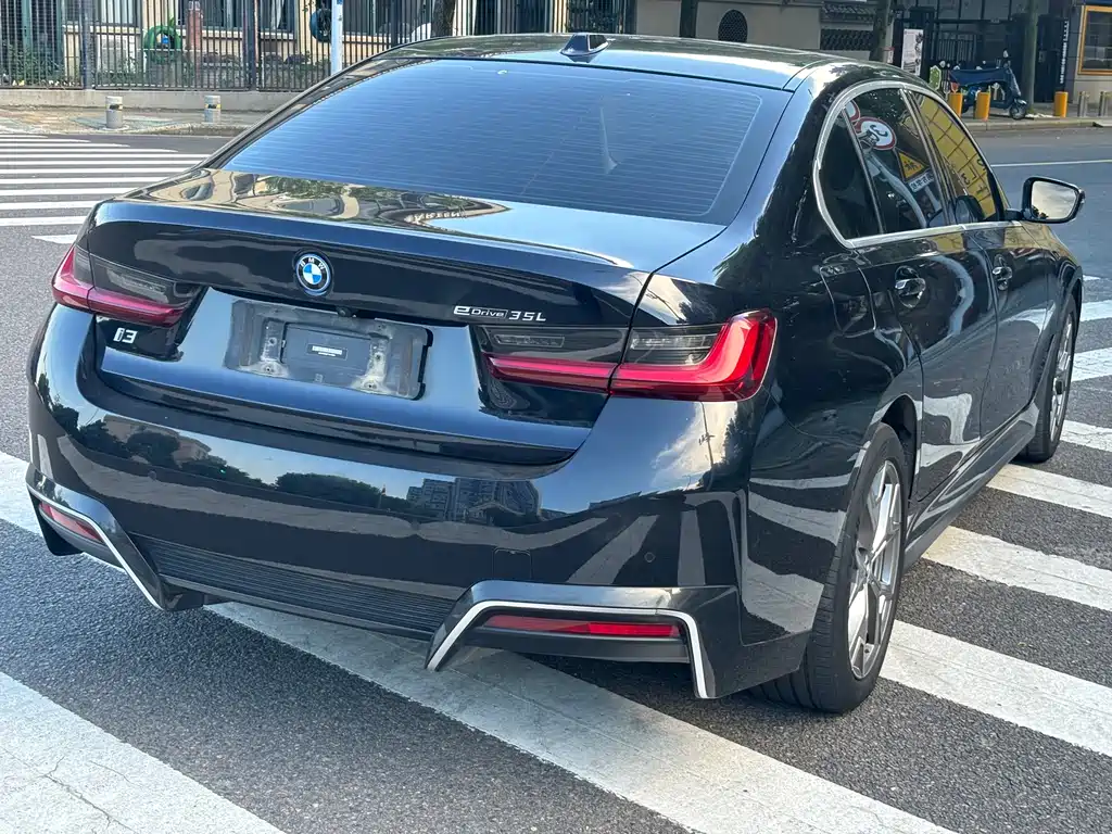 BMW i3 2023 — фото 16