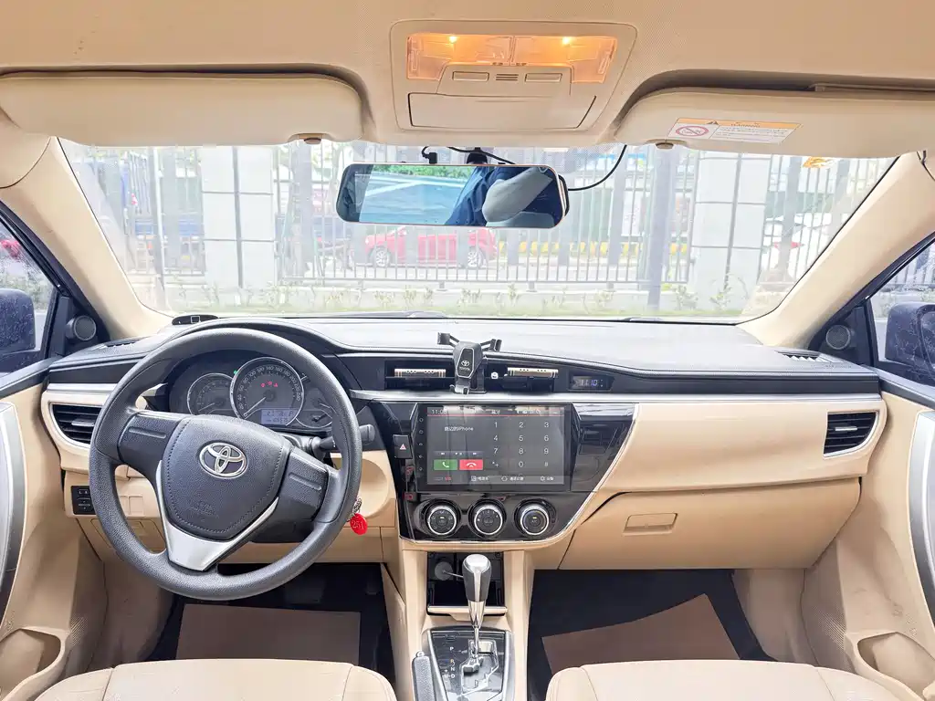 Toyota Corolla 2015 — фото 11