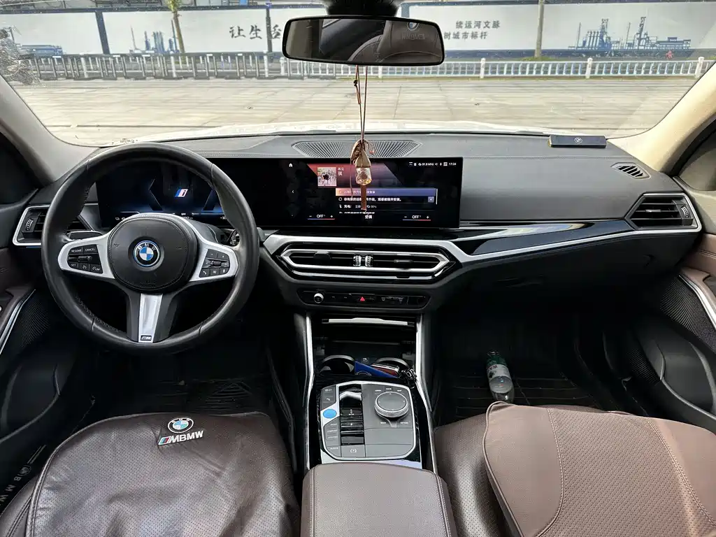 BMW i3 2024 — фото 9