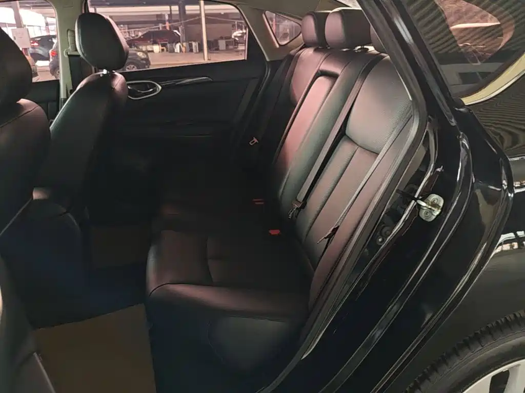 Nissan Sylphy 2018 — фото 17